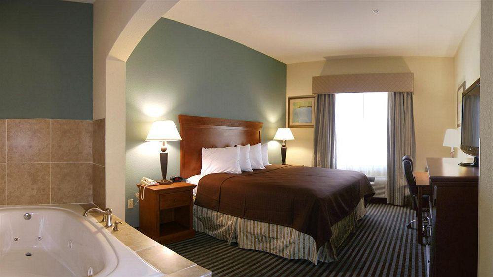Executive Inn & Suites Marlin Ngoại thất bức ảnh